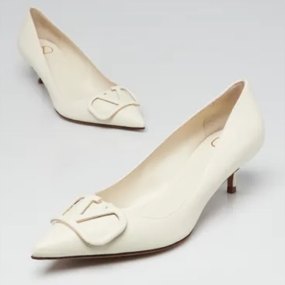 Valentino Garavani Signature VLOGO Pointed Toe 40mm Kitten Heel Pump EU 38 - Picture 2 of 9